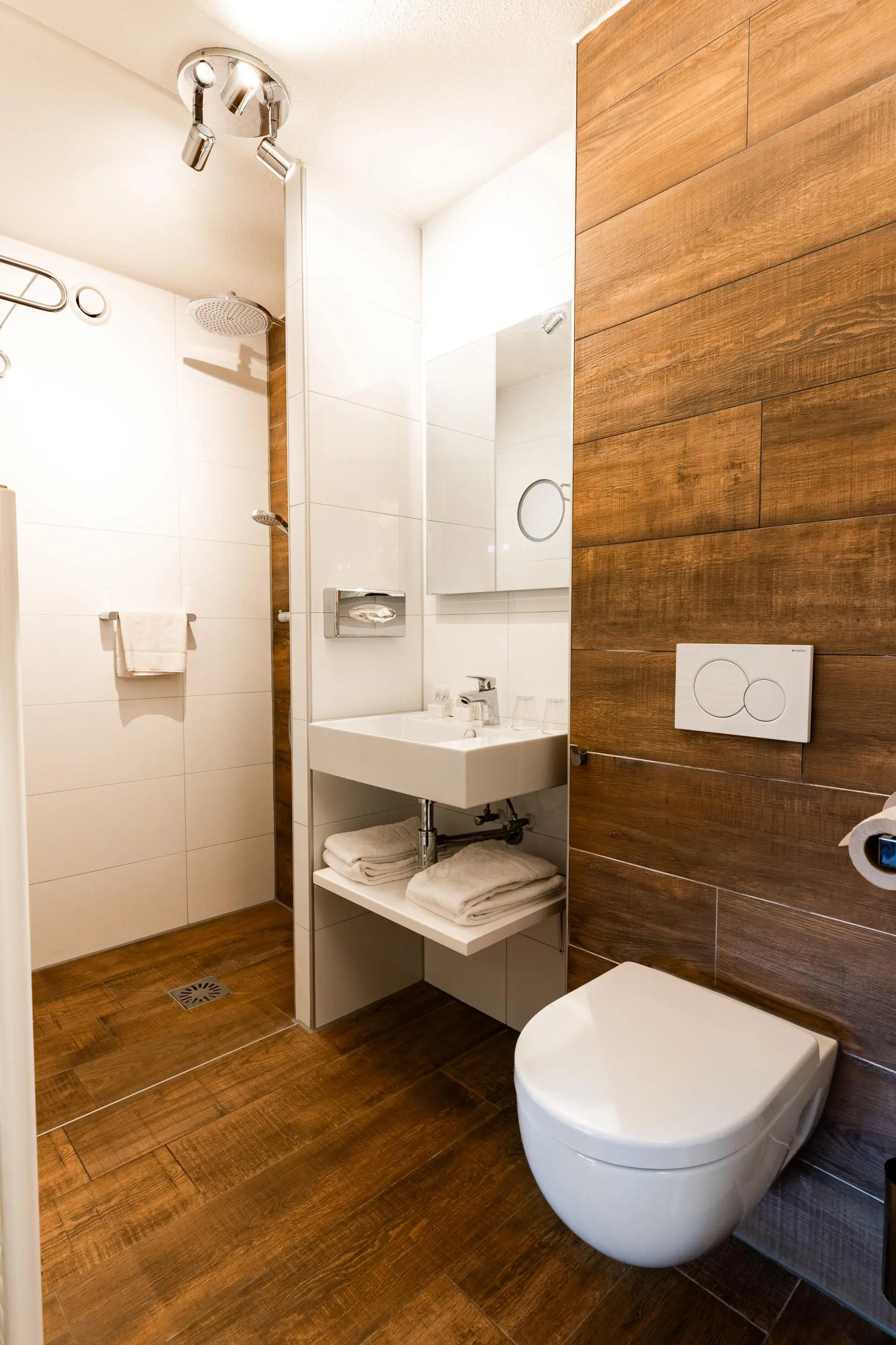 economy_badkamer_hoofdfoto_Hotel_Herikerberg_Paginabeheer_Economy_Kamer_202402131452032[1]
